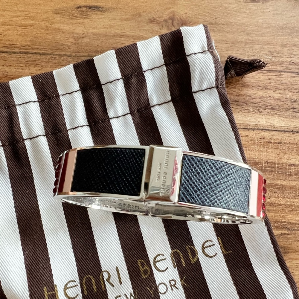 RARE COLLECTABLE HENRI BENDEL RED WHITE BLUE SILVER BANGLE NWT